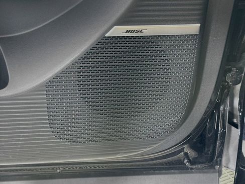 Used 2024 Hyundai Santa Fe Limited image 19