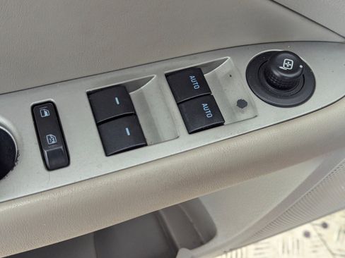 Used 2012 Ford Fusion Hybrid image 23