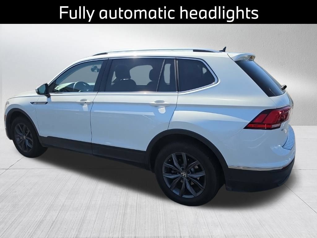 Certified 2023 Volkswagen Tiguan SE FWD image 9
