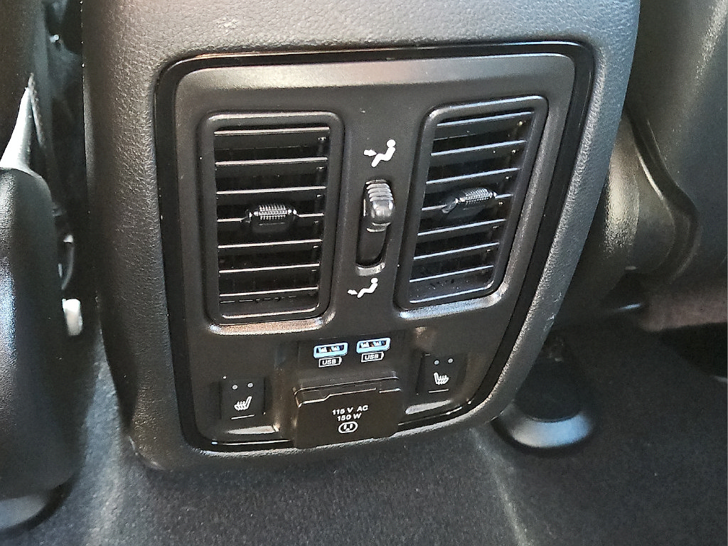 Used 2024 Dodge Durango GT RWD image 31