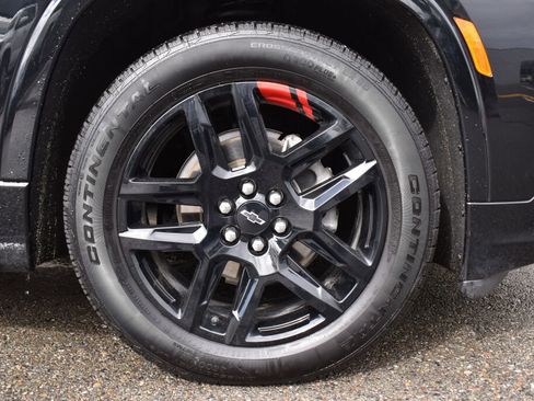 Used 2022 Chevrolet Traverse Premier w/ Redline Edition image 28