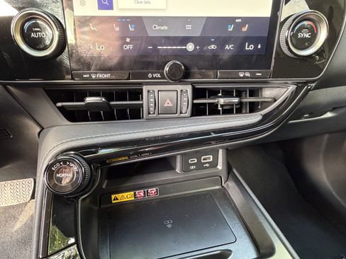 Used 2025 Lexus NX 350 AWD w/ Premium Package image 27