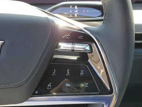 New 2025 Cadillac Escalade IQ Luxury 2 AWD/4WD image 12