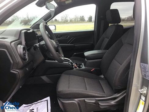 Used 2024 Chevrolet Colorado W/T w/ WT Convenience Package image 24