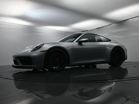 Used 2022 Porsche 911 Carrera 4 GTS image 40