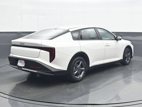 Used 2025 Kia K4 FWD image 6