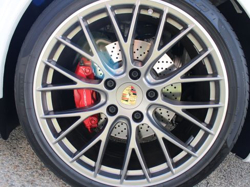 Certified 2019 Porsche 911 Carrera S image 14