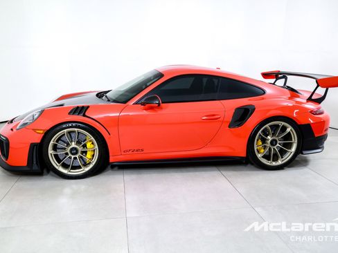 Used 2018 Porsche 911 GT2 RS image 5