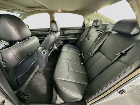 Used 2013 Nissan Altima 2.5 SL w/ Technology Pkg FWD image 28