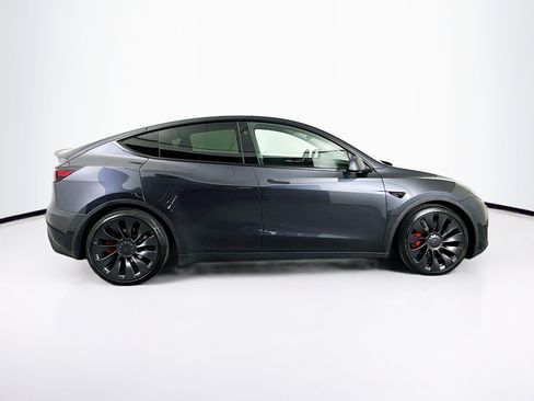 Used 2024 Tesla Model Y Performance AWD/4WD image 10