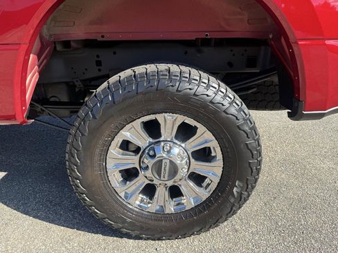 Used 2019 Ford F250 XLT w/ XLT Premium Package AWD/4WD image 11
