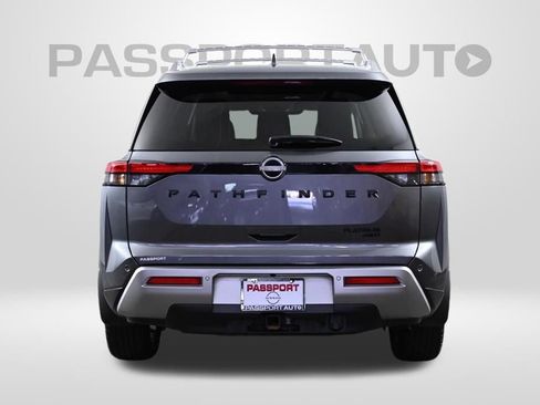 Certified 2024 Nissan Pathfinder Platinum w/ Black Appearance Package AWD/4WD image 8