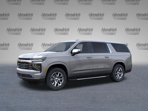 New 2026 Chevrolet Suburban Premier image 3