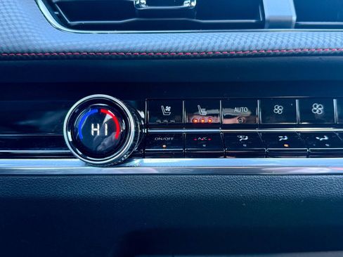 Certified 2025 Chevrolet Equinox RS w/ Safety and Technology Package image 31