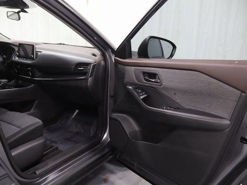 Used 2021 Nissan Rogue S FWD image 14