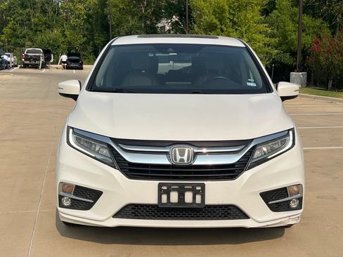 Used 2020 Honda Odyssey Elite image 2