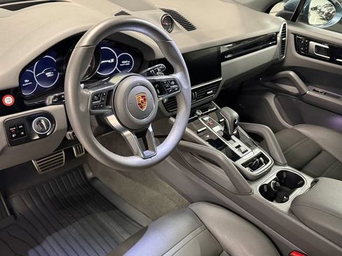 Certified 2019 Porsche Cayenne S AWD/4WD image 4