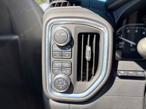 Used 2021 GMC Sierra 1500 AT4 w/ AT4 Premium Package image 27