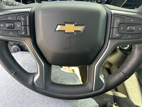 Used 2025 Chevrolet Silverado 2500 LT image 22