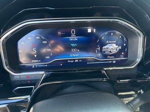 Used 2023 Chevrolet Silverado 1500 LT image 12