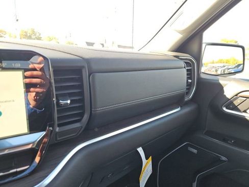 New 2026 GMC Sierra 1500 SLT w/ SLT Premium Package image 40