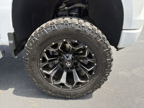 Used 2022 Chevrolet Silverado 1500 RST image 12