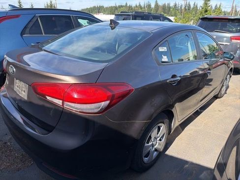 Used 2018 Kia Forte LX FWD image 3