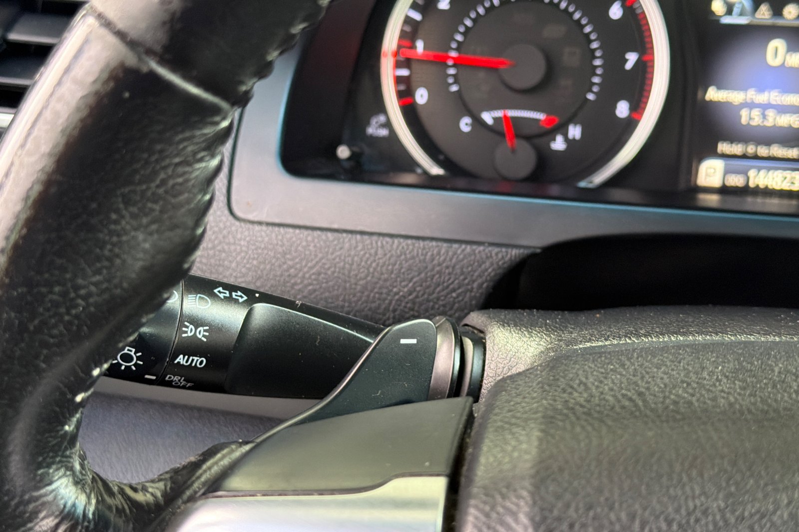 Used 2016 Toyota Camry SE FWD image 29