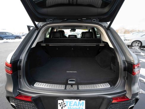 Used 2023 Genesis GV70 2.5T w/ Advanced Package image 28