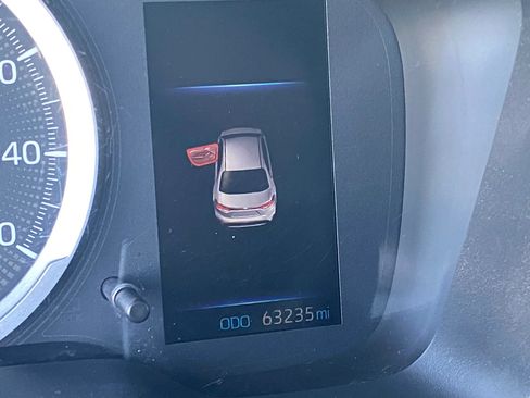 Used 2020 Toyota Corolla LE FWD image 12