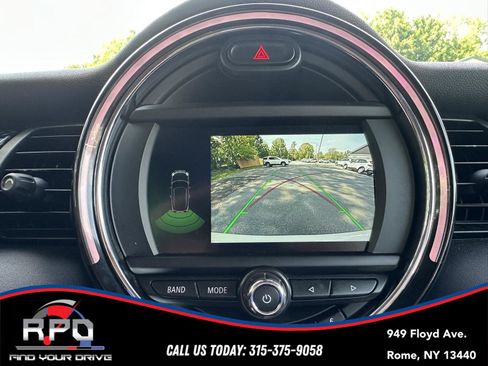 Used 2019 MINI Cooper S w/ Signature Upholstery Package FWD image 19