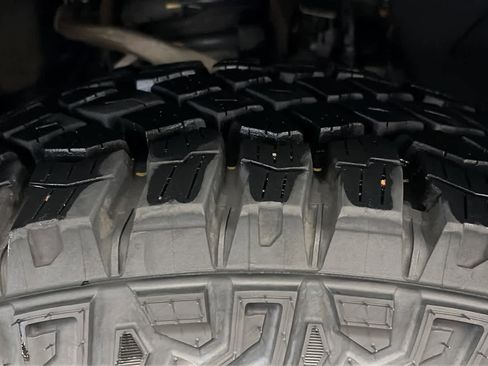 Certified 2023 Chevrolet Silverado 1500 ZR2 w/ Technology Package image 28