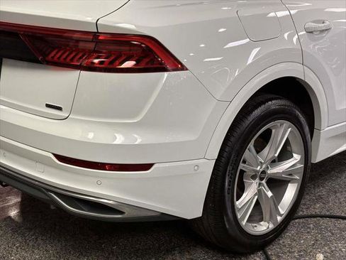 Used 2023 Audi Q8 Premium w/ Convenience Package AWD/4WD image 9