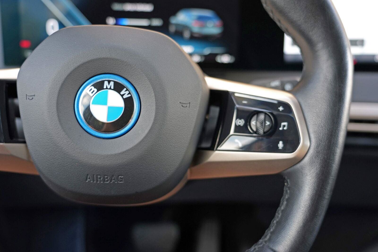 Used 2024 BMW iX xDrive50 w/ Convenience Package AWD/4WD image 21