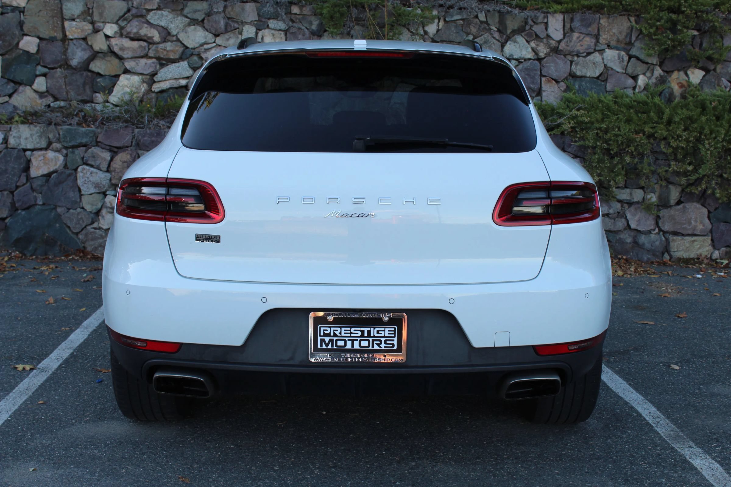 Used 2017 Porsche Macan AWD/4WD image 7