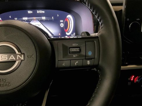 Used 2024 Nissan Pathfinder Platinum w/ Cargo Package image 18