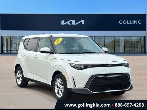 Certified 2023 Kia Soul LX w/ Option Group 015 FWD image 1