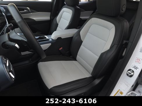 Used 2025 Chevrolet Equinox EV LT FWD image 10
