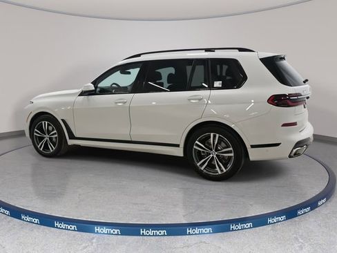 Certified 2025 BMW X7 xDrive40i w/ M Sport Package image 7