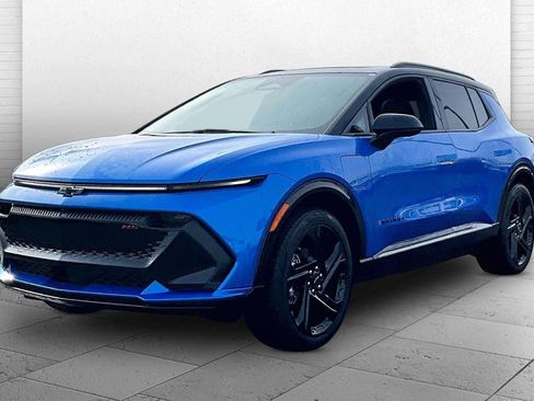New 2025 Chevrolet Equinox EV RS w/ Convenience Package II AWD/4WD image 2