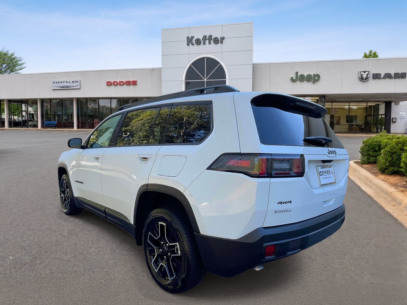 Used 2026 Jeep Cherokee AWD/4WD image 4