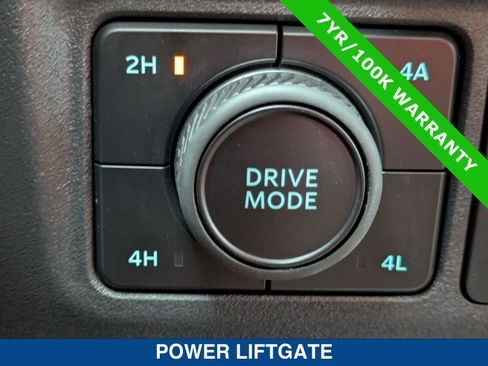 Certified 2025 Ford Expedition Active AWD/4WD image 38