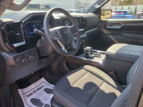 Used 2023 Chevrolet Silverado 1500 RST image 11