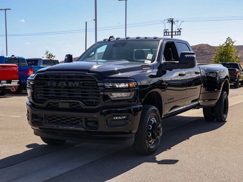 New 2026 RAM 3500 Big Horn AWD/4WD image 8