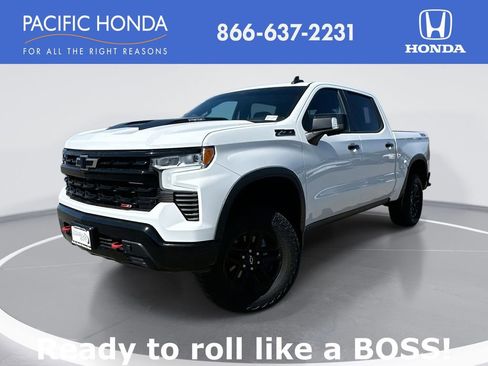 Used 2022 Chevrolet Silverado 1500 LT Trail Boss w/ Convenience Package II image 1