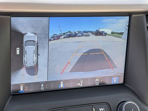 Used 2023 GMC Acadia Denali w/ Denali Ultimate Package FWD image 18