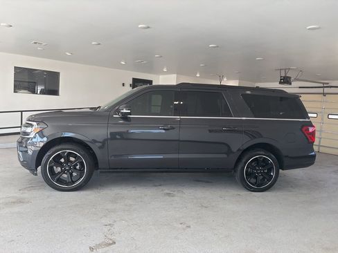 Used 2022 Ford Expedition Max Limited image 14