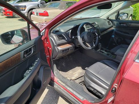 Used 2018 Subaru Outback 2.5i Limited AWD/4WD image 6