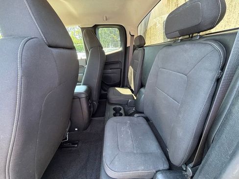 Used 2019 Chevrolet Colorado LT w/ Safety Package RWD image 14