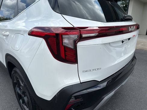 New 2026 Kia Seltos EX w/ EX Sunroof Package image 9